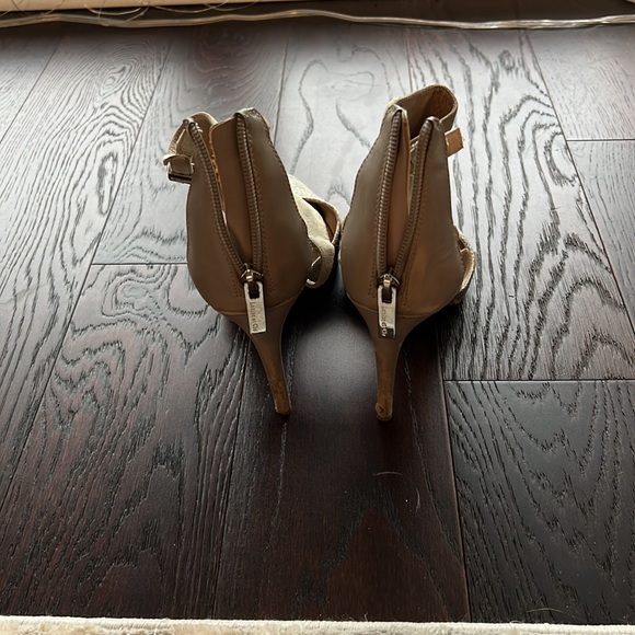 Womens Heels Size 8 Heels - Picture 3 of 4